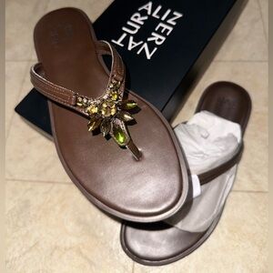 Naturalizer sandal size 6
